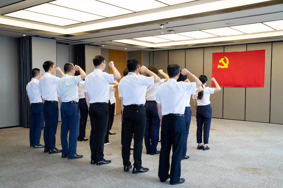 初心不變 信仰始終︱海亮集團(tuán)各基層黨組織開展“重溫入黨誓詞”主題黨日活動